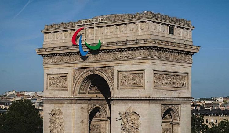 tsx pix 2024-826 arc de triomphe paralympics (IPC)
